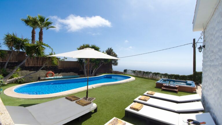 Villas in Callao Salvaje: A Peaceful Retreat in Tenerife